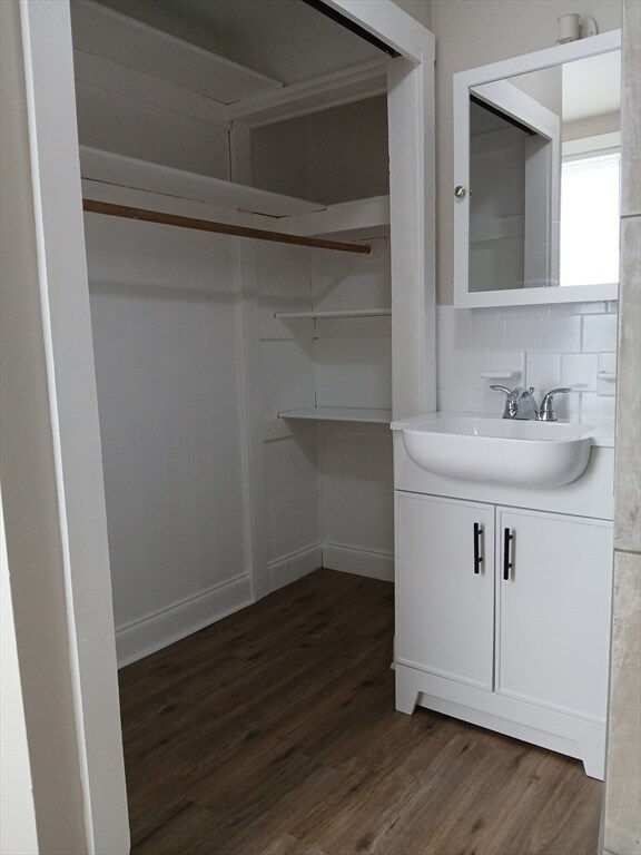 Building Photo - 229 State St