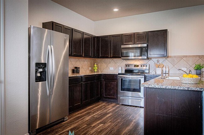 Building Photo - 15108 Diamondleaf Cove