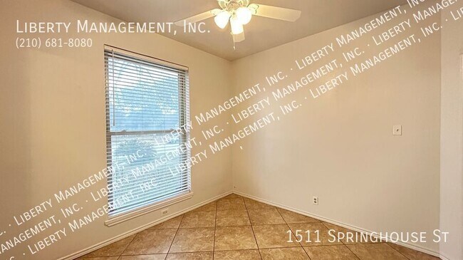 Building Photo - 1511 Springhouse St