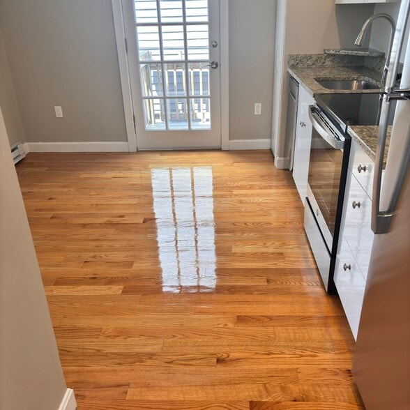 Building Photo - 1084 Dorchester Ave