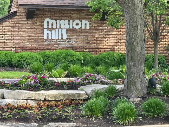 Building Photo - 1875 Mission Hills Ln
