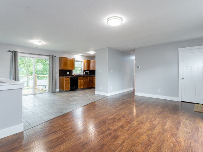 Building Photo - 3 Southwicke Ct