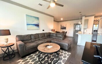 Building Photo - 6405 Rex Ln