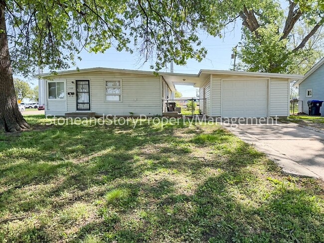 Building Photo - 3 bedroom 1.5 bath near 17th & Fairlawn