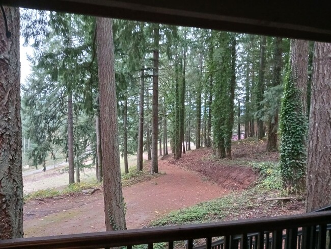 Building Photo - Woodland Setting- West Linn 3 Bedroom 2.5 ...