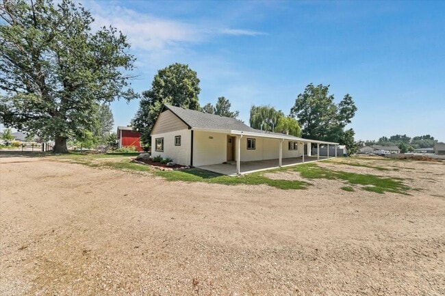 Building Photo - 297 Bard Ave