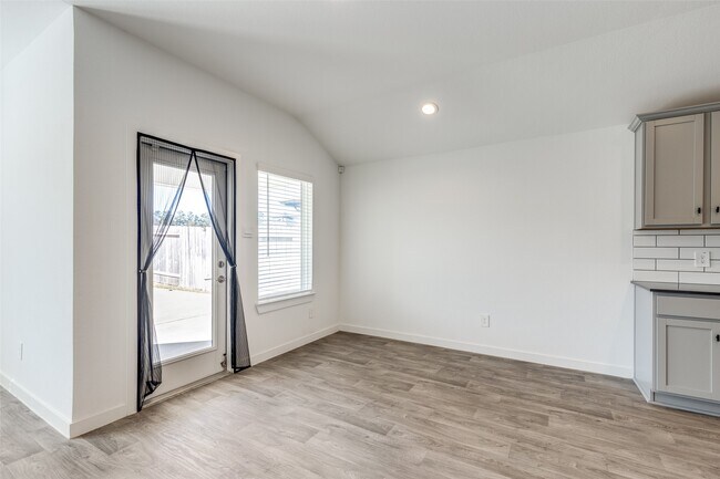 Building Photo - 14219 Black Cyn Ln