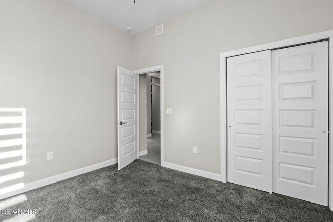 Building Photo - 12300 Desert Heights Ct