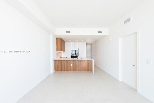 Building Photo - 1400 Biscayne Blvd