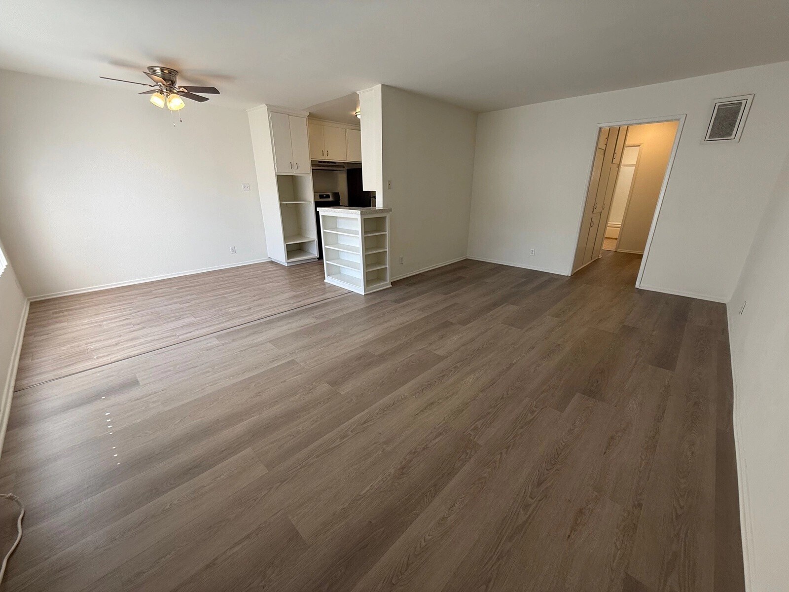 Building Photo - 21809 Lanark St