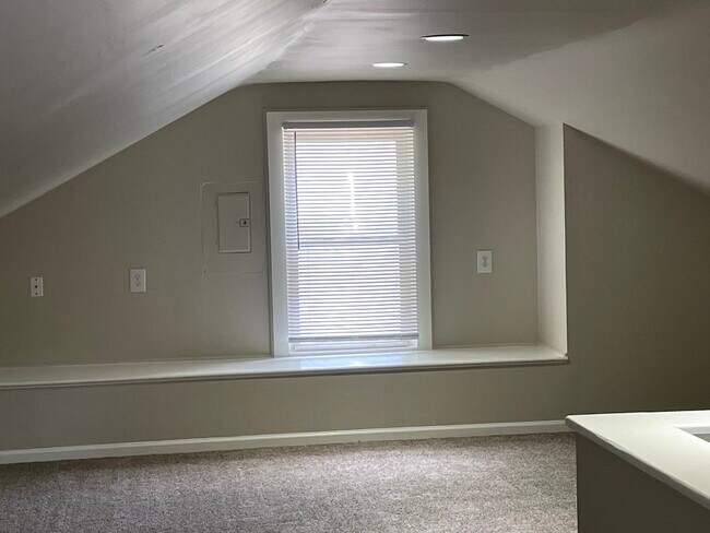 loft - 1010 Fontaine Rd