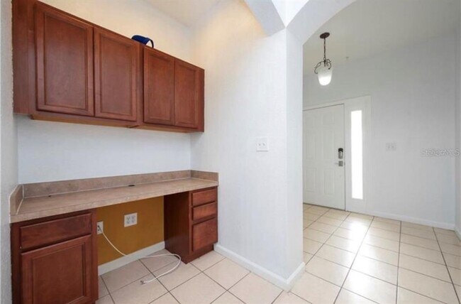 Building Photo - 3087 Ashland Ln N