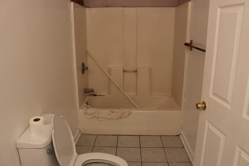 Building Photo - 204 Meadow Ln