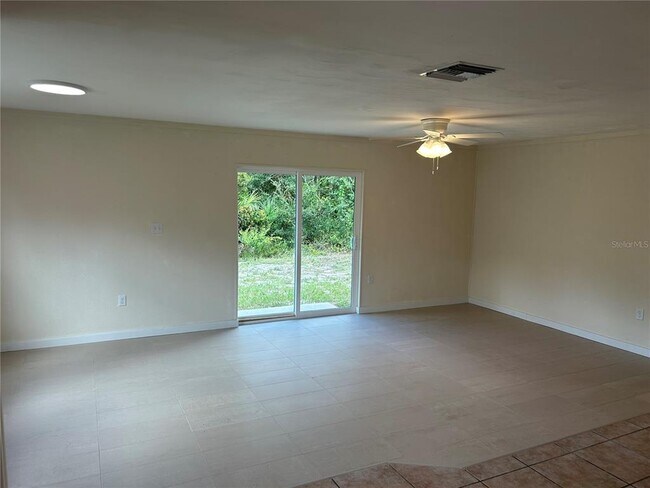 Building Photo - 2229 Adelia Blvd