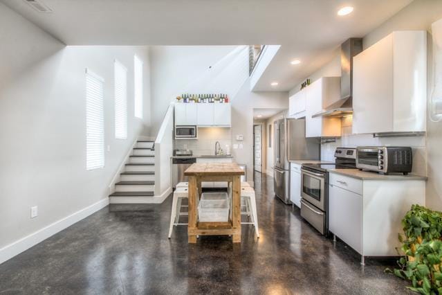 Building Photo - **NOW AVAILABLE!!  Modern 3 Bed, 2 Bath Ho...
