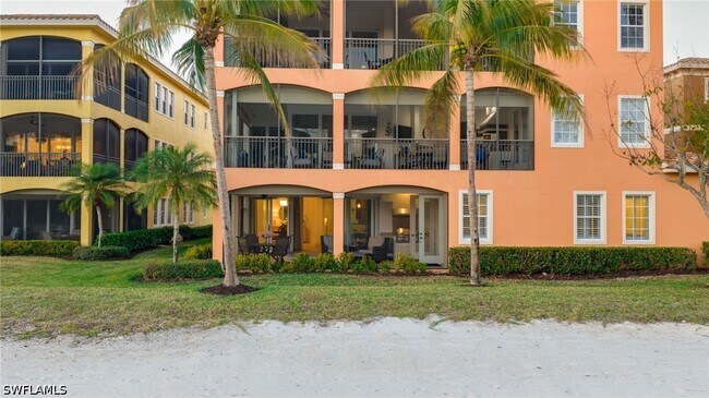 Building Photo - 10821 Vivaldi Ct