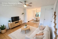 Building Photo - 335 Salaignac St