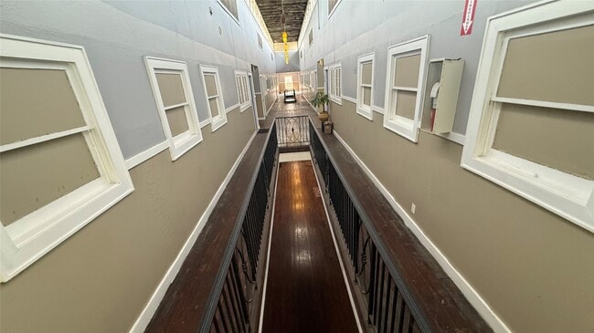 Building Photo - 1624 Holman St