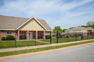 Building Photo - C&W Remington Park Apartments