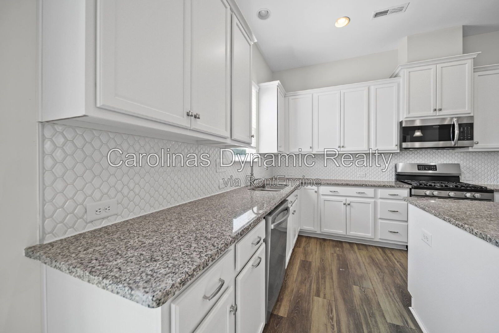 Building Photo - 1106 Cigar Ln