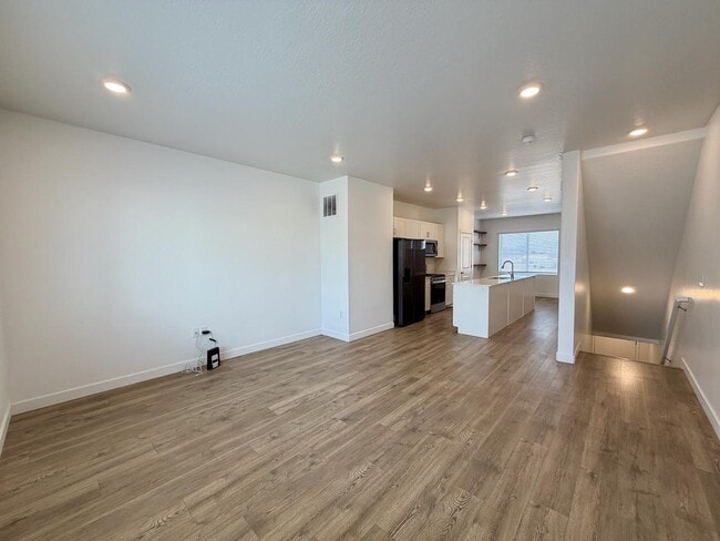 Building Photo - 324 S 1150 W