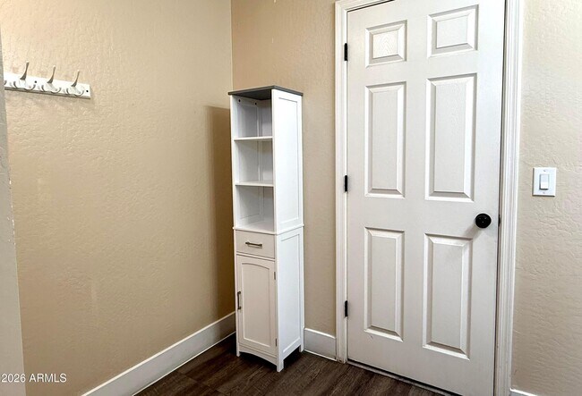 Building Photo - 23644 W Pkwy Dr