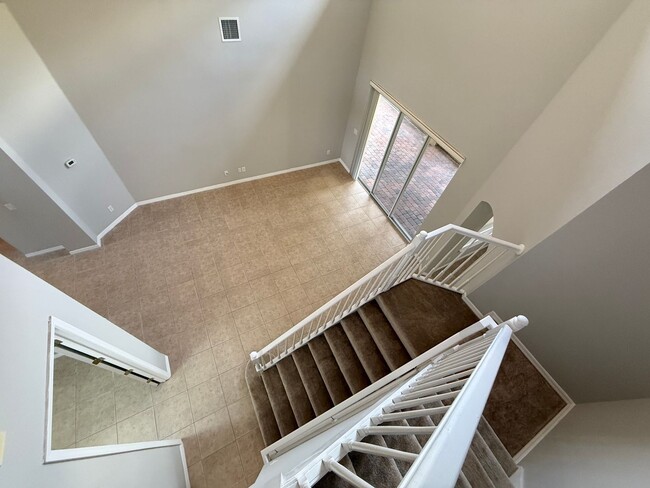 Building Photo - GORGEOUS Two Story 4/3.5 home in sought af...