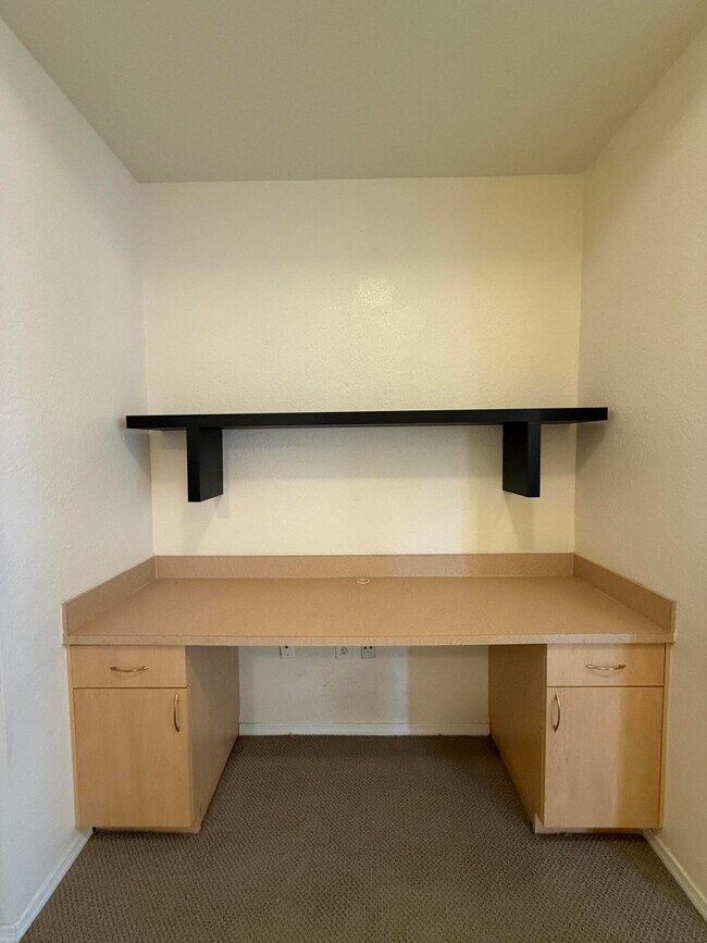 Building Photo - 1106 Belmont Pl