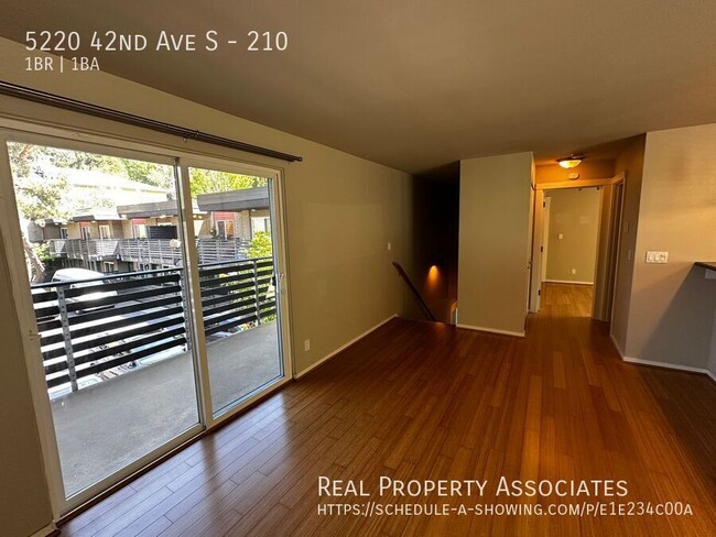 Building Photo - 5220 42nd Ave S