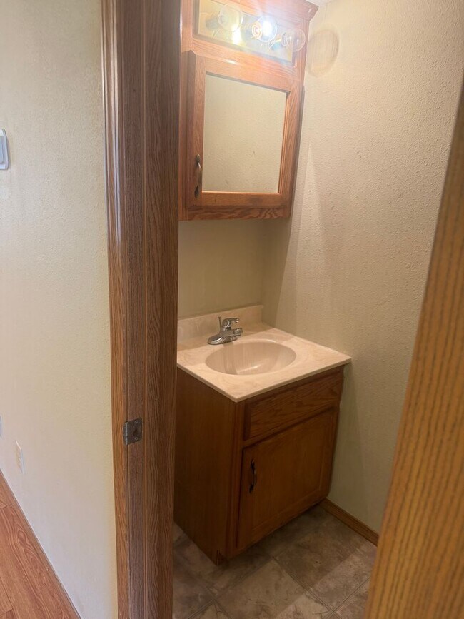 Building Photo - 20304 Skyview Dr