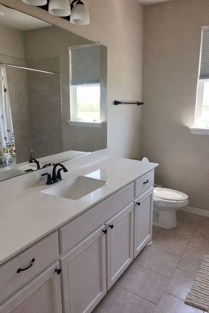 Building Photo - 170 Chester Rd