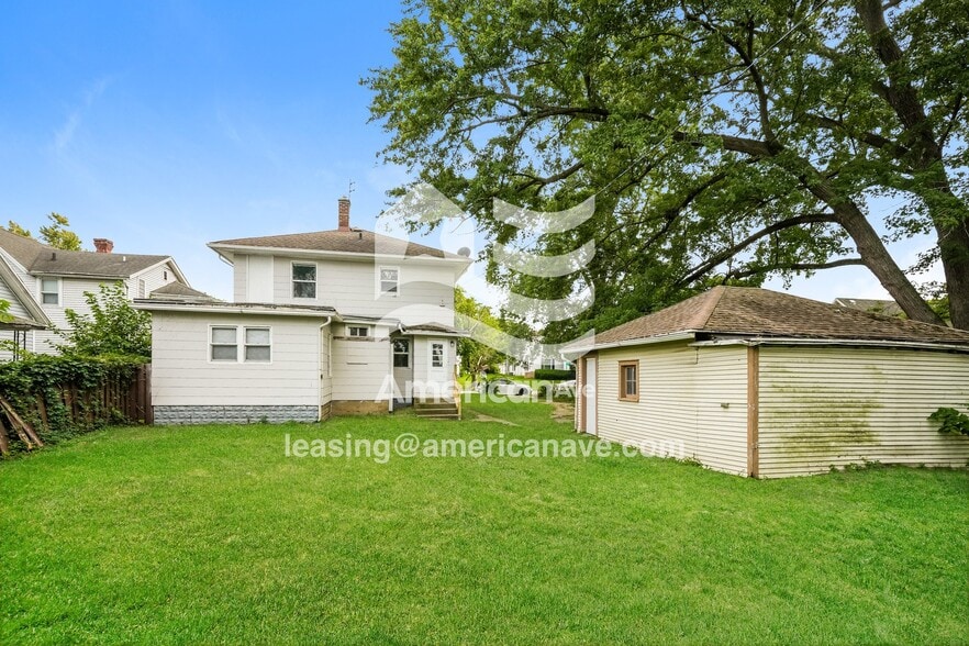 Building Photo - 522 E 3rd St