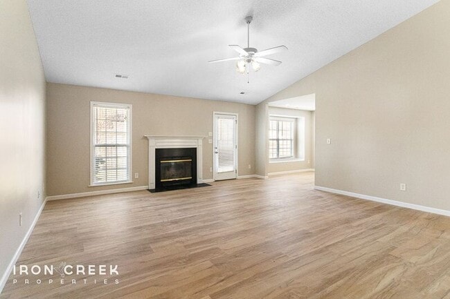 Building Photo - 89 Running Briar Rd