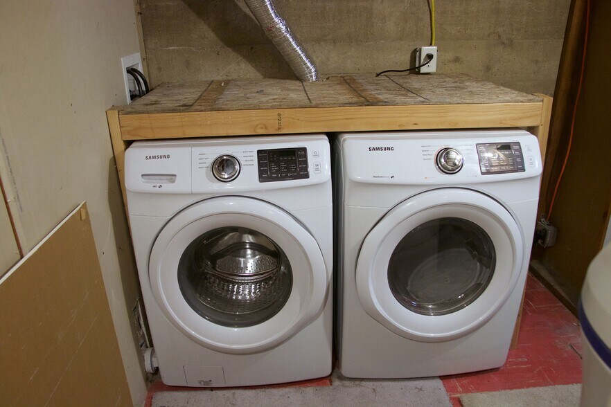 Laundry - 2294 S 2000 E