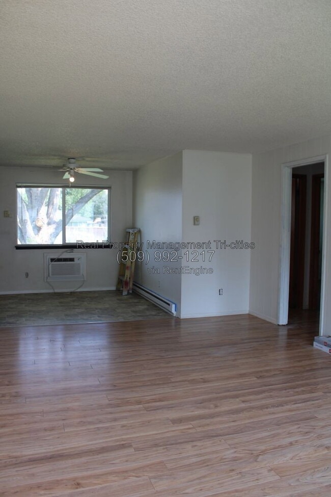 Building Photo - 1606 W 7th Ave