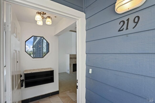 Building Photo - 219 Sea Crest Cir