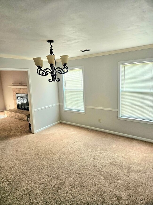 Building Photo - 100 Timberline Ct