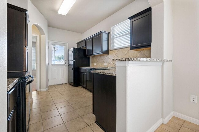 Building Photo - 711 Katmai Cir
