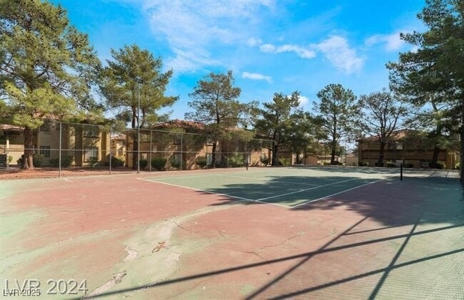 Building Photo - 7200 W Pirates Cove Rd