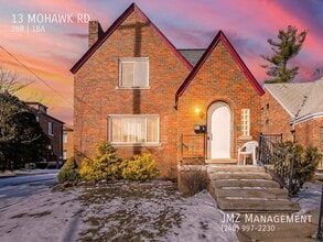 Building Photo - 13 Mohawk Rd