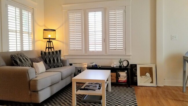 Building Photo - 4047 Van Buren Pl