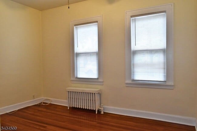 Building Photo - 139 Ray St