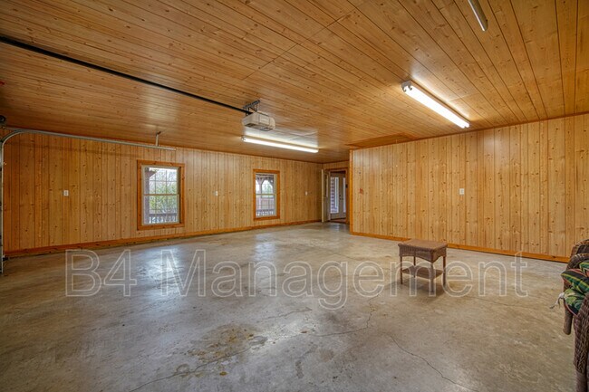 Building Photo - 336 Dancing Water Dr