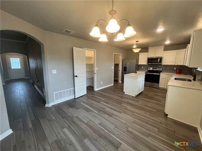 Building Photo - 6103 Cactus Flower Ln