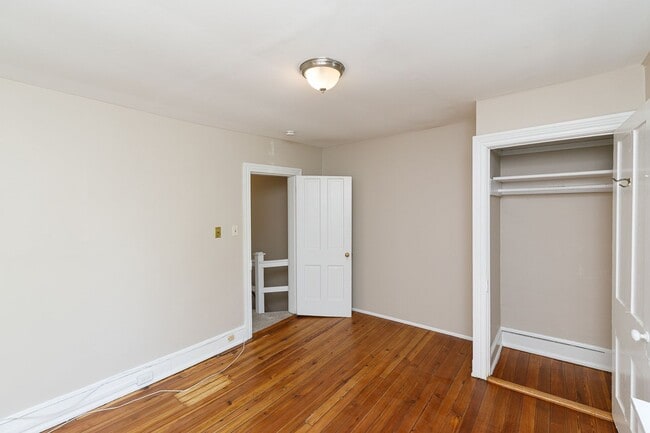 Building Photo - 1525 Elliot Pl NW