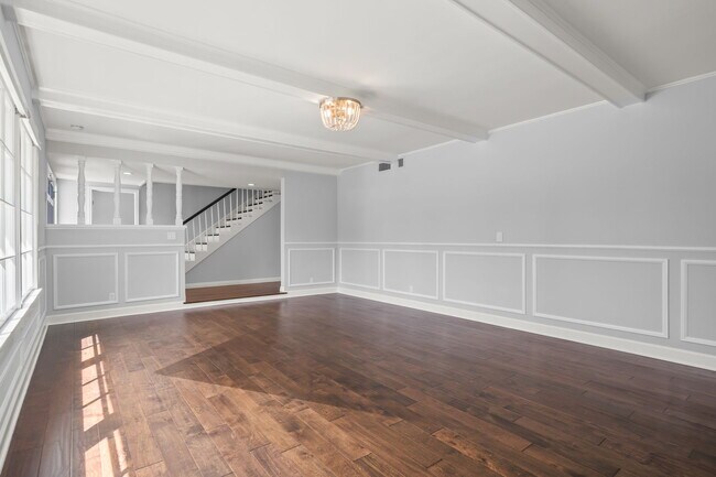 Building Photo - 15473 Lemay St