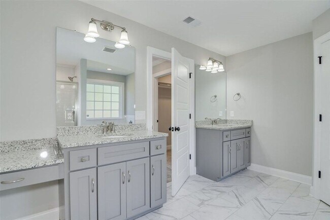 Building Photo - 302 Huntley Loop