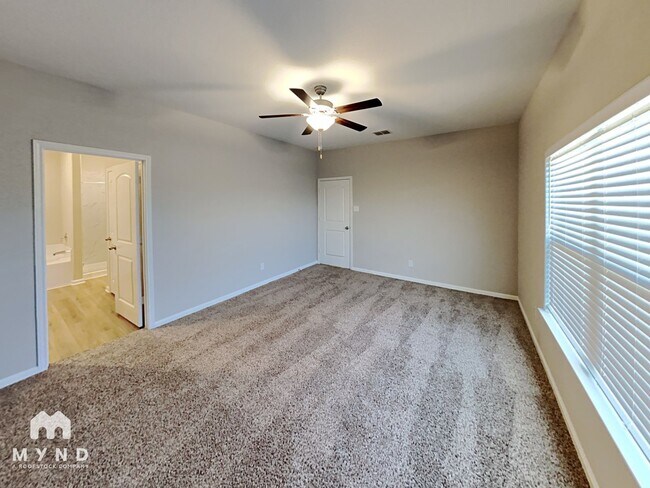 Building Photo - 9107 Crestway Rd