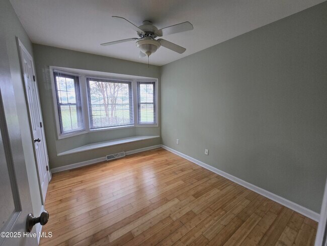 Building Photo - 5919 Sidbury Rd