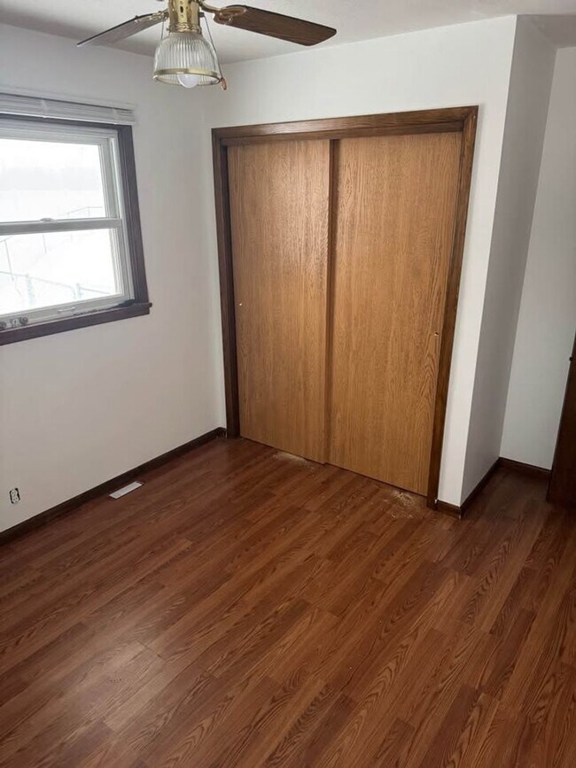 Building Photo - House for Rent